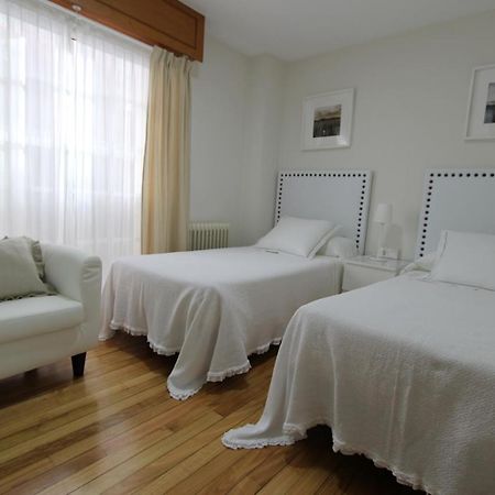 Vivienda Uso Turistico Espineira Apartment ซานติอาโก เด กอมโปสเตลา ภายนอก รูปภาพ