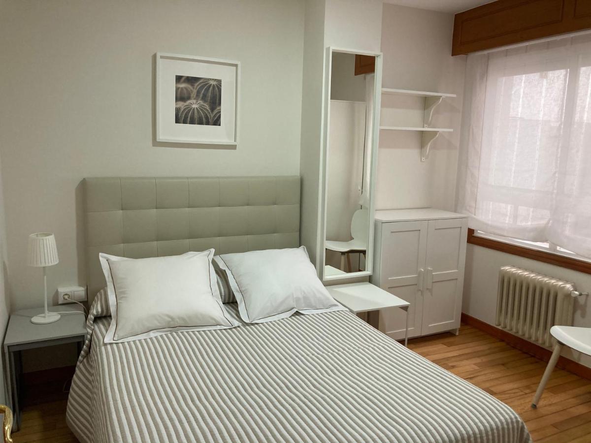 Vivienda Uso Turistico Espineira Apartment ซานติอาโก เด กอมโปสเตลา ภายนอก รูปภาพ