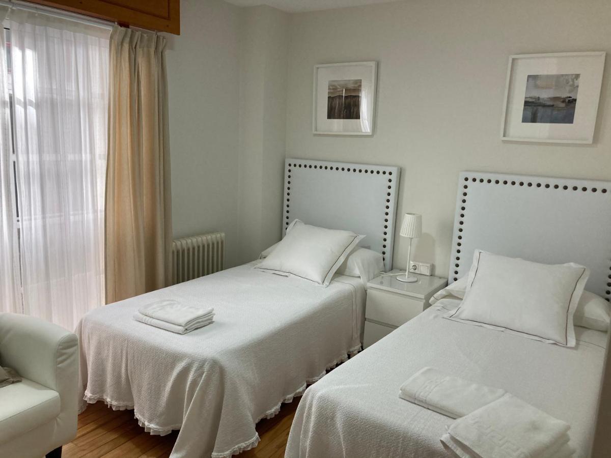 Vivienda Uso Turistico Espineira Apartment ซานติอาโก เด กอมโปสเตลา ภายนอก รูปภาพ