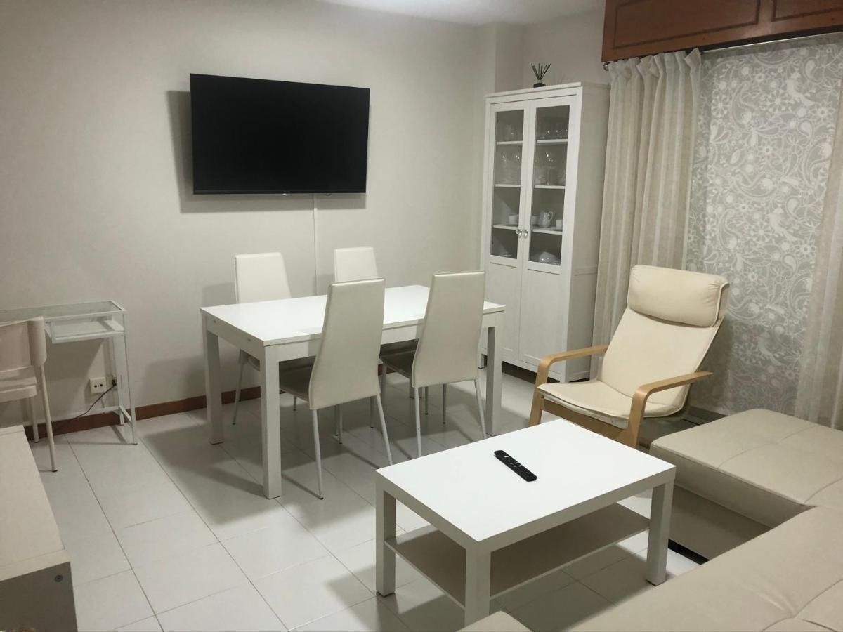 Vivienda Uso Turistico Espineira Apartment ซานติอาโก เด กอมโปสเตลา ภายนอก รูปภาพ