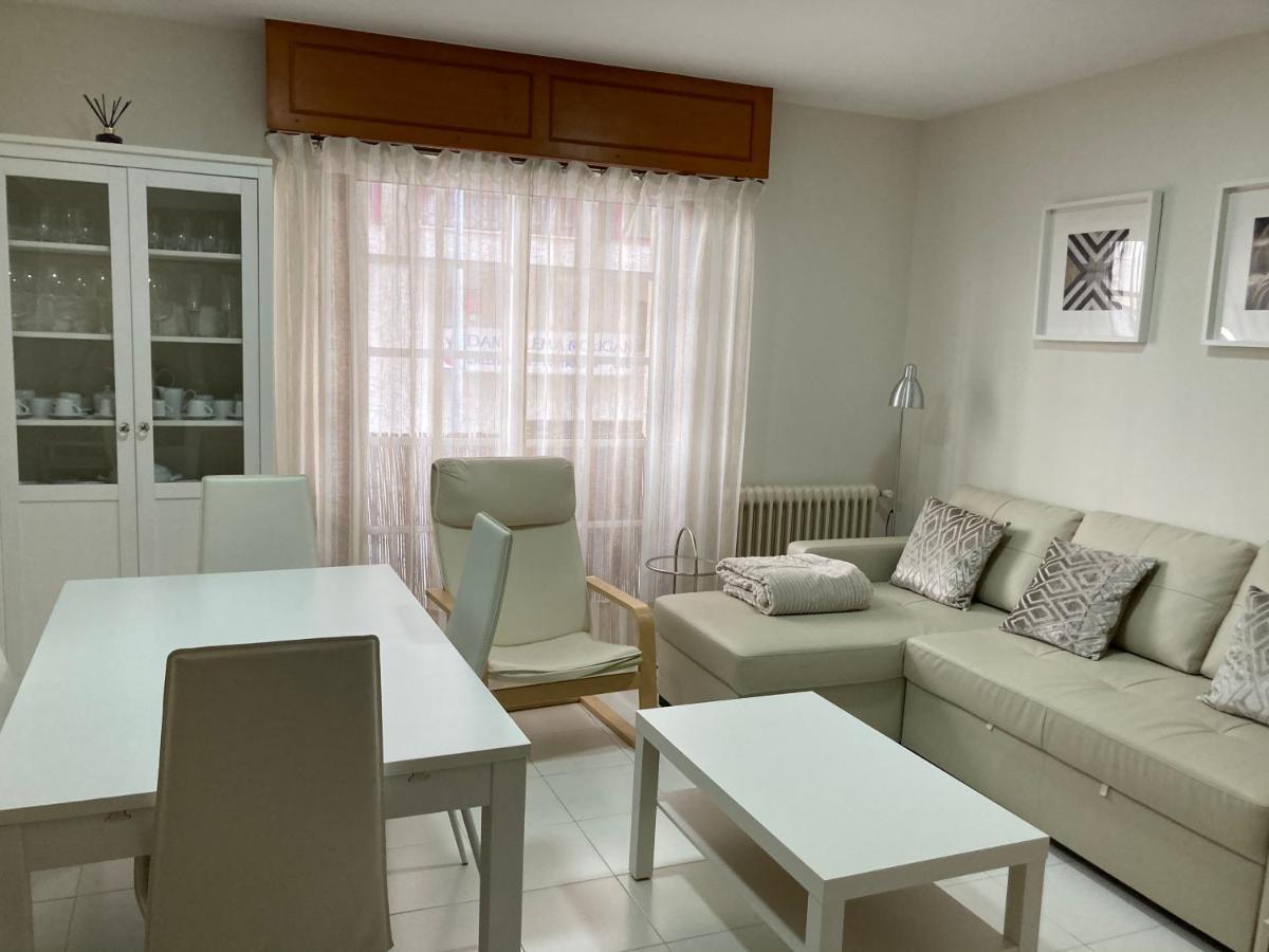 Vivienda Uso Turistico Espineira Apartment ซานติอาโก เด กอมโปสเตลา ภายนอก รูปภาพ